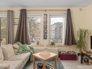 Appartement te huur in Sint Pieters Leeuw voor € 800 met 1 slaapkamer