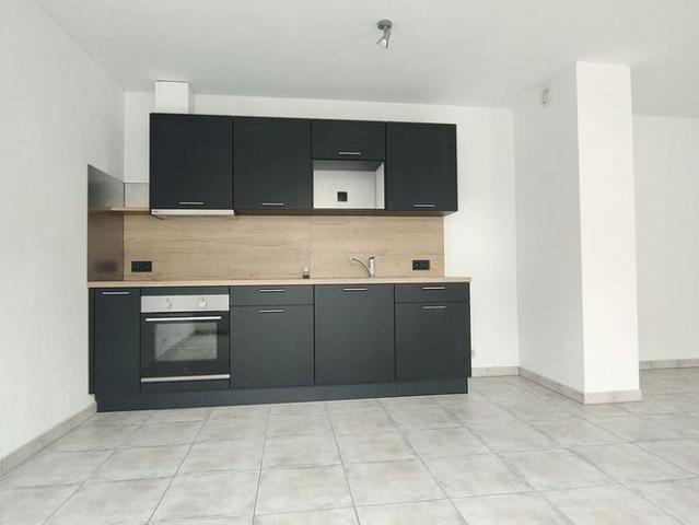 Appartement te huur in Tournai voor € 675 met 1 slaapkamer