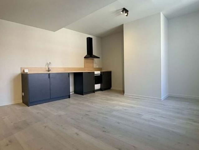 Appartement te huur in Tournai voor € 775 met 2 slaapkamers
