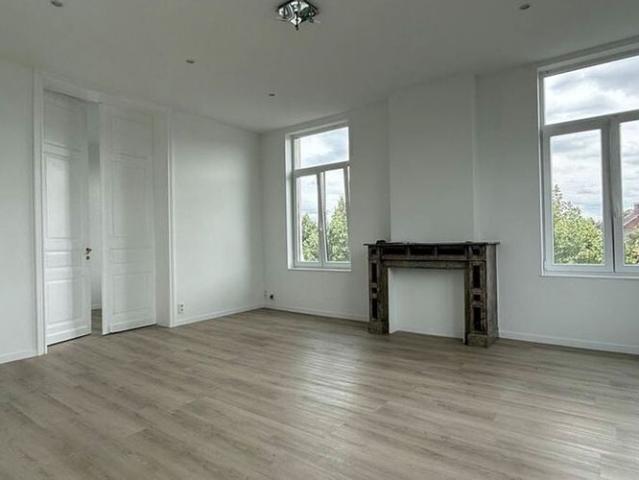 Appartement te huur in Tournai voor € 780 met 1 slaapkamer