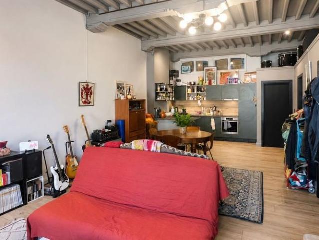 Appartement te huur in Tournai voor € 825 met 2 slaapkamers