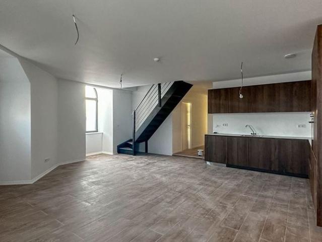 Appartement te huur in Tournai voor € 900 met 2 slaapkamers