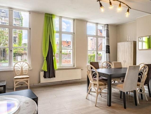 Appartement te huur in Tournai voor € 900 met 3 slaapkamers
