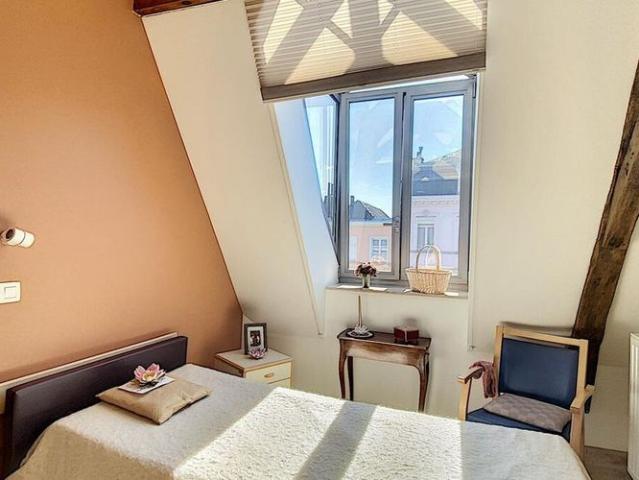 Appartement te huur in Tournai voor € 1.680 met 1 slaapkamer