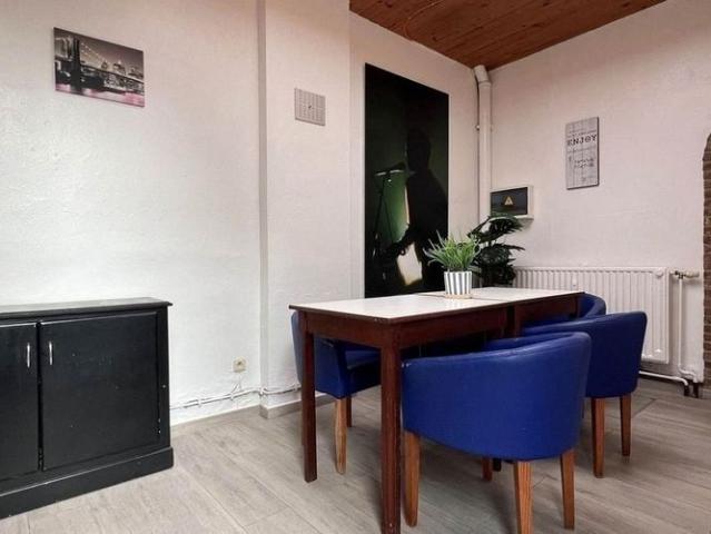 Appartement te huur in Tournai voor € 295 met 1 slaapkamer