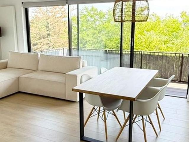 Appartement te huur in Ukkel voor € 1.050 met 1 slaapkamer