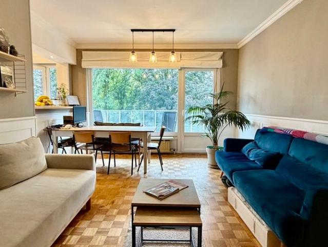 Appartement te huur in Ukkel voor € 1.100 met 2 slaapkamers