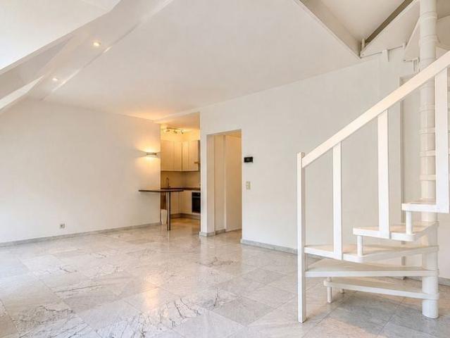 Appartement te huur in Ukkel voor € 1.250 met 1 slaapkamer