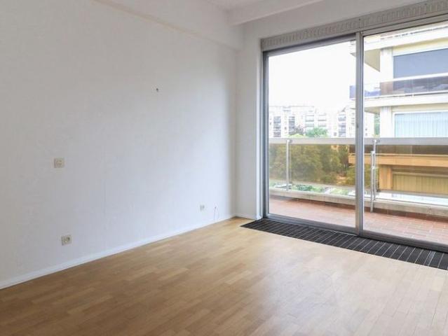 Appartement te huur in Ukkel voor € 1.250 met 2 slaapkamers