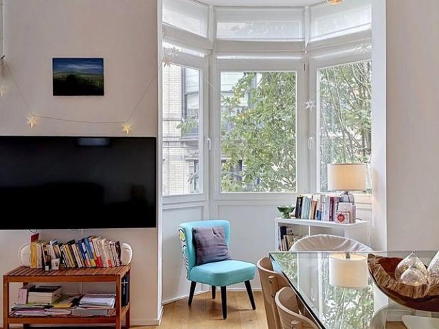 Appartement te huur in Ukkel voor € 2.000 met 2 slaapkamers