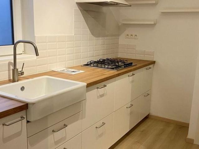 Appartement te huur in Veldwezelt voor € 900 met 2 slaapkamers