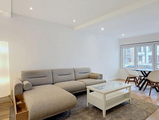 Appartement te huur in Vorst voor € 1.200 met 1 slaapkamer