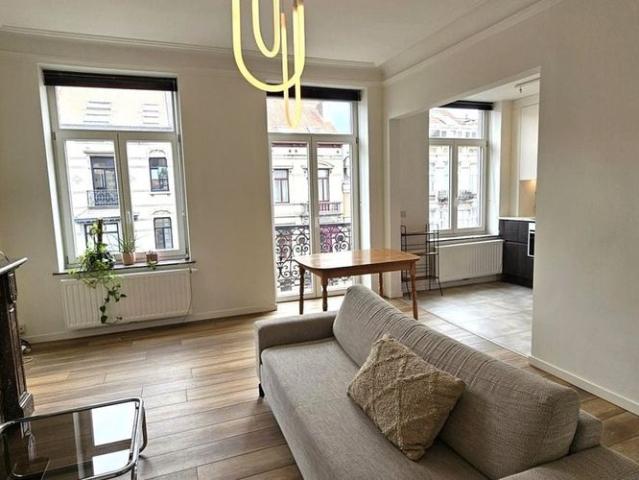 Appartement te huur in Vorst voor € 1.250 met 1 slaapkamer