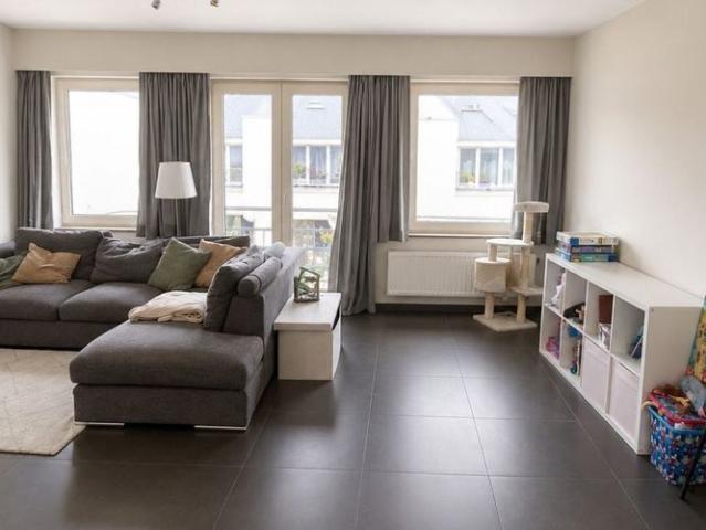 Appartement te huur in Waarschoot voor € 925 met 3 slaapkamers