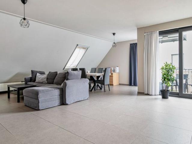 Appartement te huur in Waasmunster voor € 780 met 2 slaapkamers