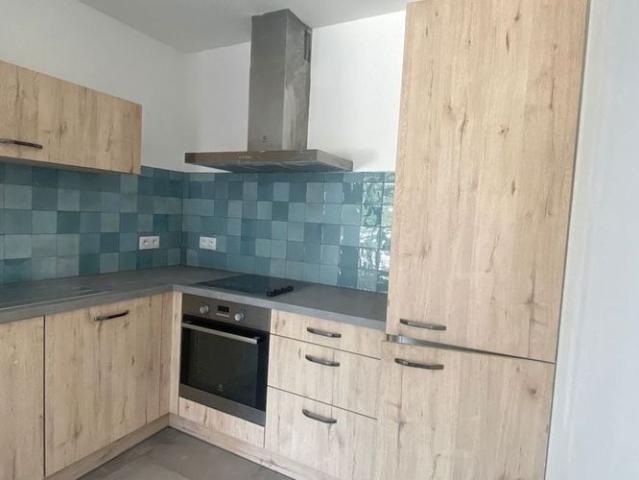 Appartement te huur in Waha voor € 750 met 1 slaapkamer