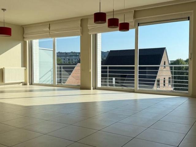 Appartement te huur in Waregem voor € 875 met 2 slaapkamers