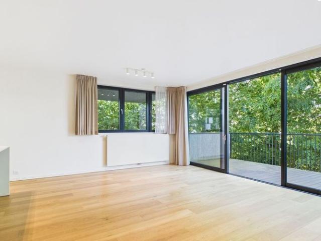 Appartement te huur in Watermaal Bosvoorde voor € 1.650 met 2 slaapkamers