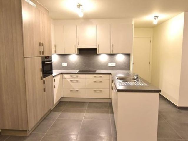Appartement te huur in Westmeerbeek voor € 990 met 2 slaapkamers