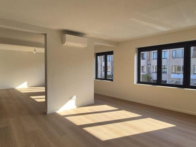 Appartement te huur in Wetteren voor € 1.145 met 3 slaapkamers