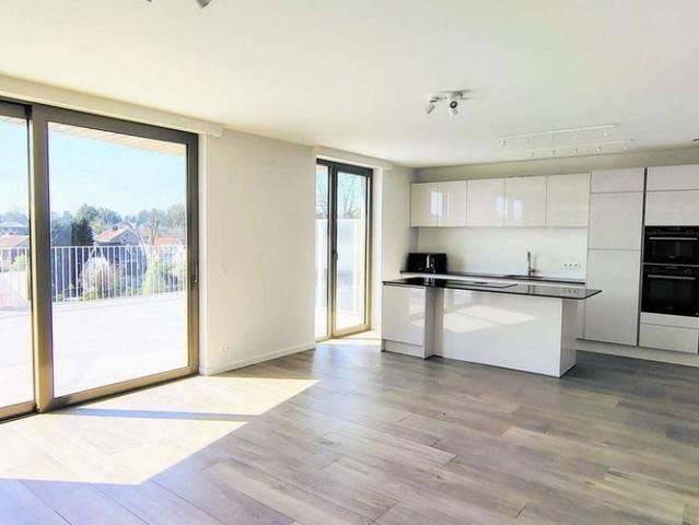Appartement te huur in Wezembeek Oppem voor € 1.600 met 2 slaapkamers