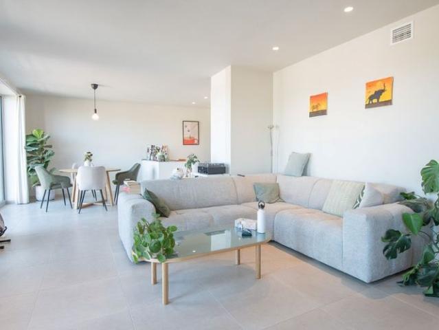 Appartement te huur in Zulte voor € 950 met 2 slaapkamers