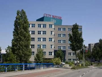 Olland, Meierijstad, Noord-Brabant - Parkeerplaats