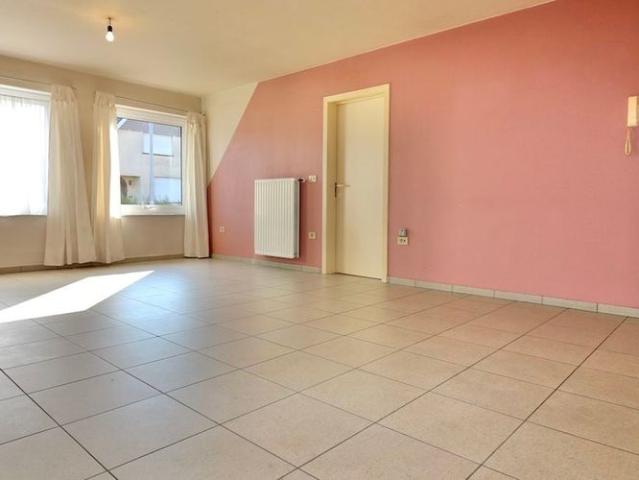 Appartement te huur in Zomergem voor € 740 met 1 slaapkamer