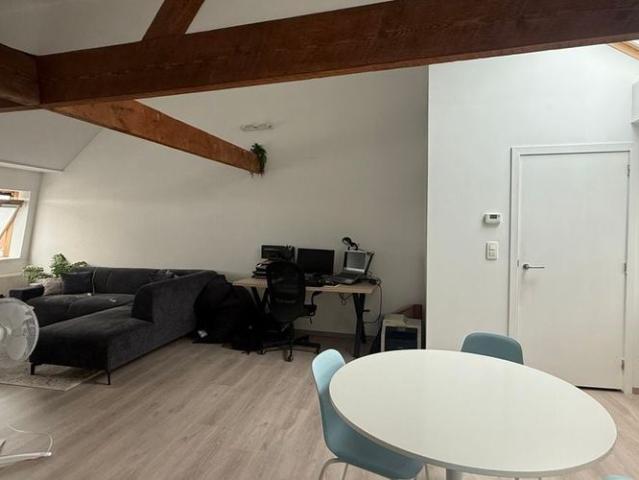 Appartement te huur in Zottegem voor € 750 met 1 slaapkamer