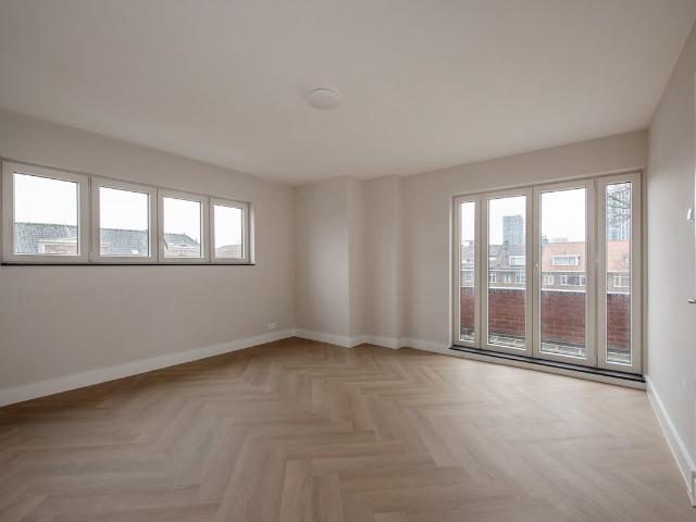 Appartement te huur Laan van Middenburg 48 A in Voorburg voor € 1.995
