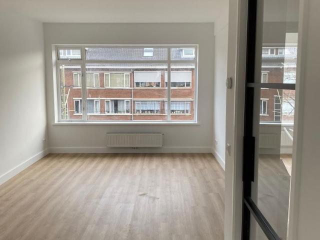 Appartement te huur Laakkwartier Oost, Paets van Troostwijkstraat in Den Haag