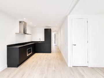 Appartement te huur Sint Willibrordusstraat in Amsterdam voor € 2.700