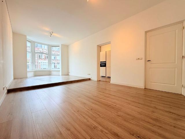 Appartement te huur: Valeriusstraat 32 A 2517 HR Den Haag