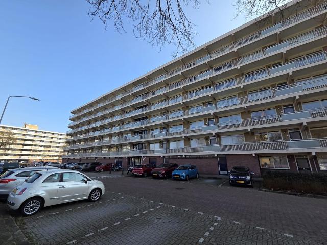 Appartement te huur Van Kleffensplantsoen in Voorschoten voor € 1.650