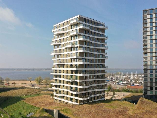 Appartement te huur Zeeduinweg in Almere voor € 2.495