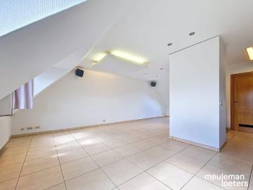 Appartement te huur in Arrondissement de Bruges - Parkeerplaats