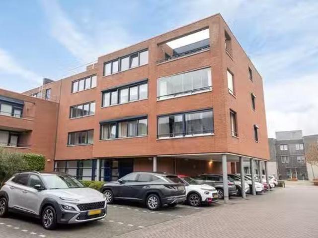 Appartement te koop Maasvelderweg 8 C in Maastricht voor € 500.