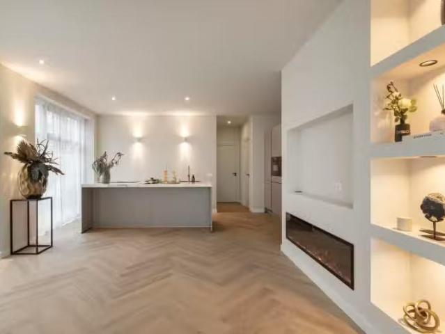 Appartement te koop Mathenesserweg 75 b in Rotterdam voor € 65.