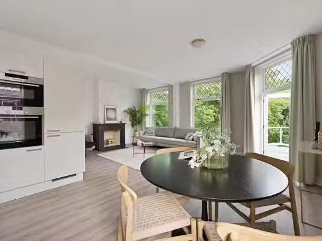 Appartement te koop Merwedestraat 13 in Den Haag voor € 425.000