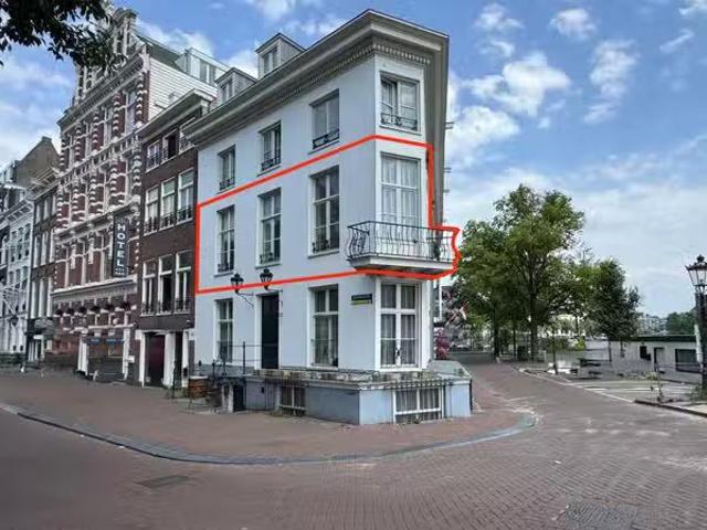 Appartement te koop Nieuwe Uilenburgerstraat 19 B in Amsterdam.