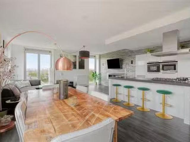 Appartement te koop Oeverpad 401 in Amsterdam voor € 445.000