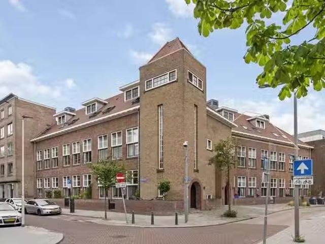 Appartement te koop Oleanderstraat 135 in Rotterdam voor € 425.