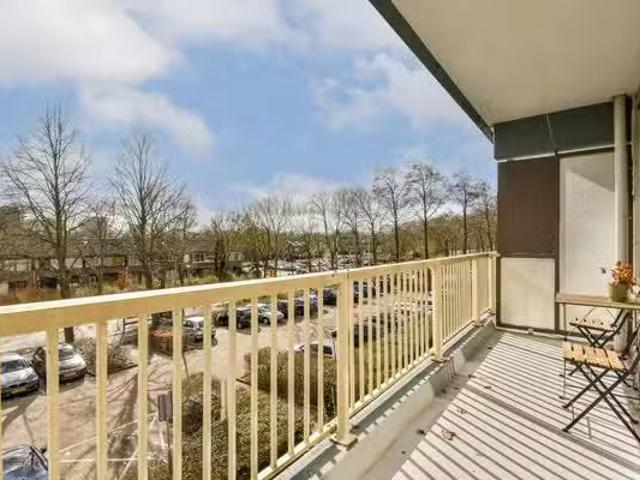 Appartement te koop Olof Palmeplein 77 in Amsterdam voor € 350.