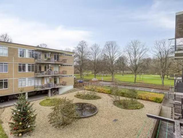 Appartement te koop Oostzeedijk 326 A in Rotterdam voor € 395.