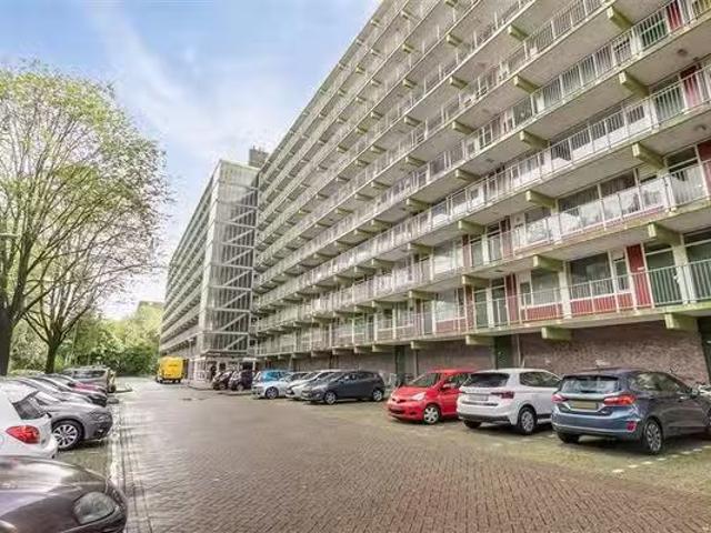 Appartement te koop Oostervenne 205 A in Purmerend voor € 250.