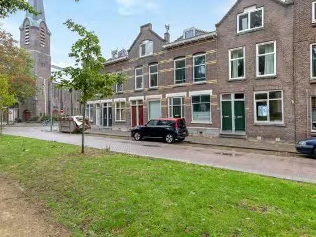 Appartement te koop Aalscholverstraat 20 B in Rotterdam voor €.