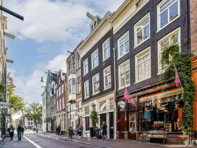 Appartement te koop Admiraal De Ruijterweg 104 2 in Amsterdam.