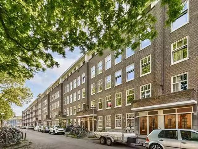 Appartement te koop Admiraal De Ruijterweg 465 1 in Amsterdam.