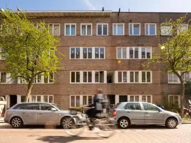 Appartement te koop Admiraal De Ruijterweg 57 4A in Amsterdam.