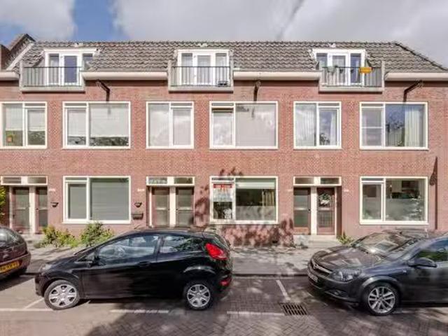 Appartement te koop Akkermanstraat 19 B in Rotterdam voor € 22.